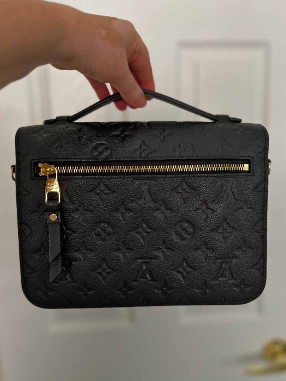 Louis Vuitton Pochette Métis in Monogram Empreinte Black Leather - Authentic - Picture 3 of 17